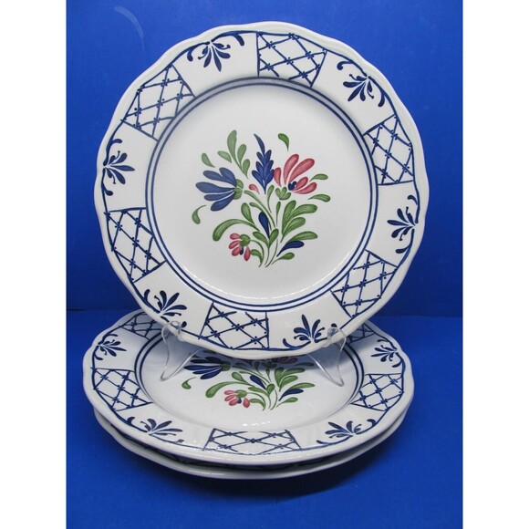 Johnson Brothers Provincial Scalloped Edge 9 3/4" Dinner Plates Set of 3 - Picture 7 of 7